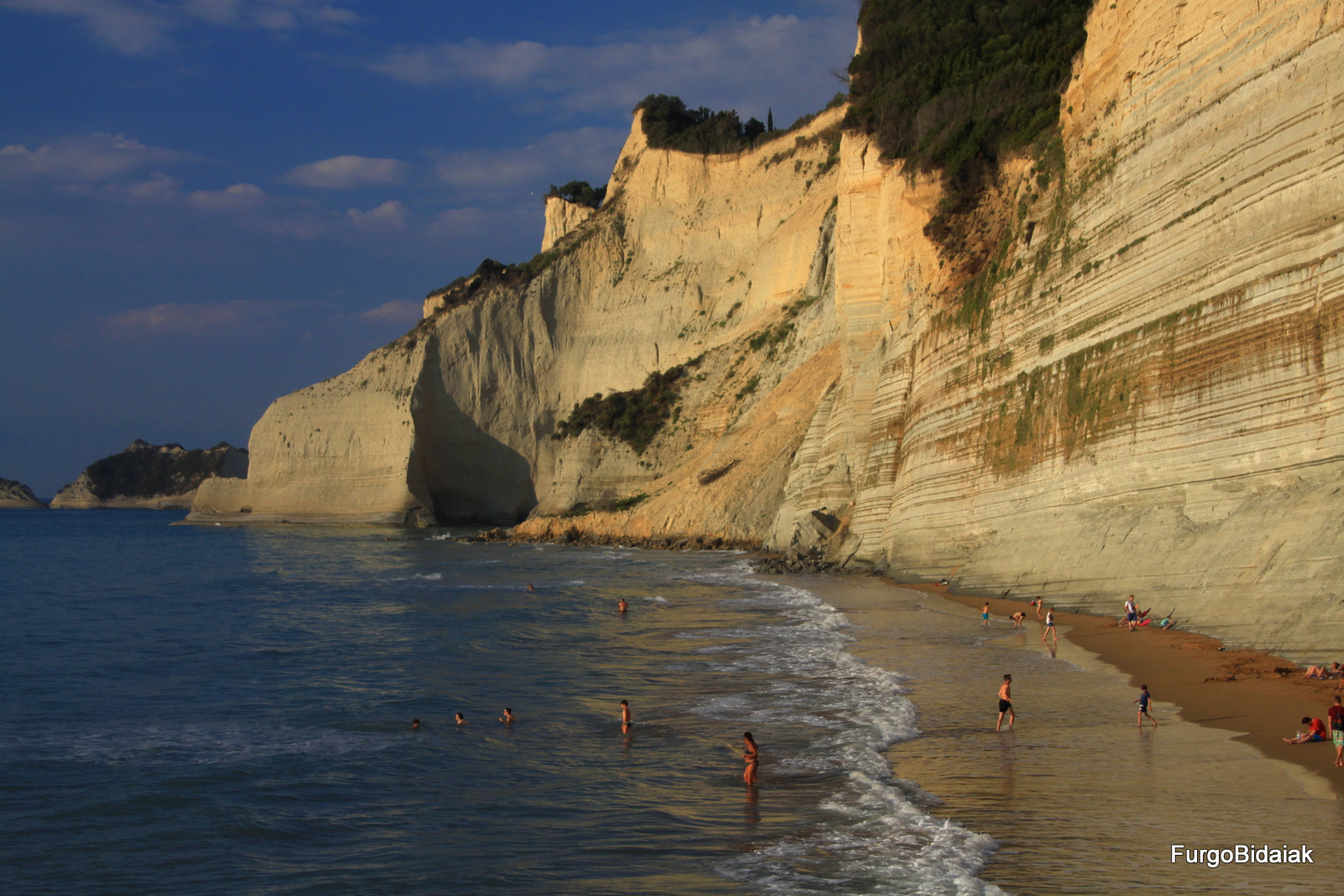 Corfú en furgoneta camper