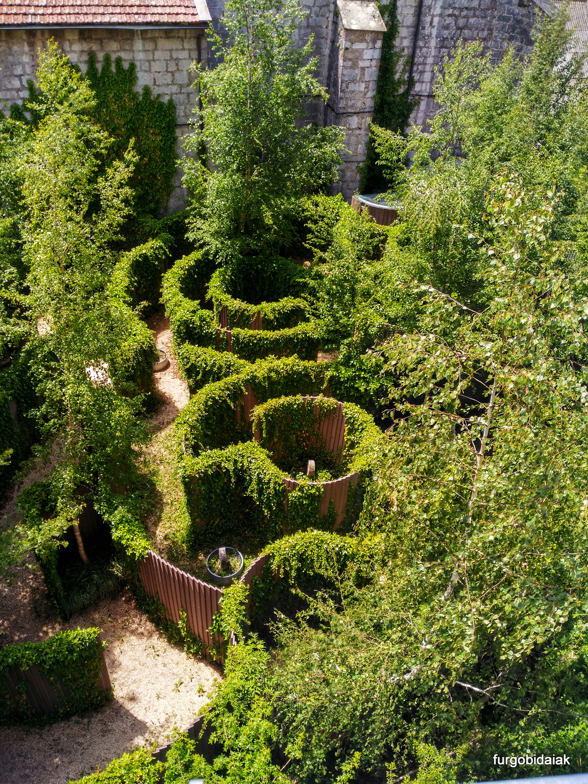 museo de estelas, Hilarriak