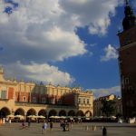 KRAKOVIA, GATZAREN ETA ZAURIEN ARTEAN