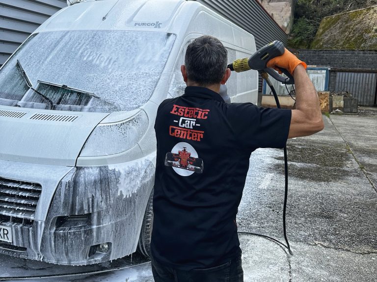 Limpieza integral de autocaravanas en Gipuzkoa y tratamiento cerámico| Pit-Lane Esthetic-Car