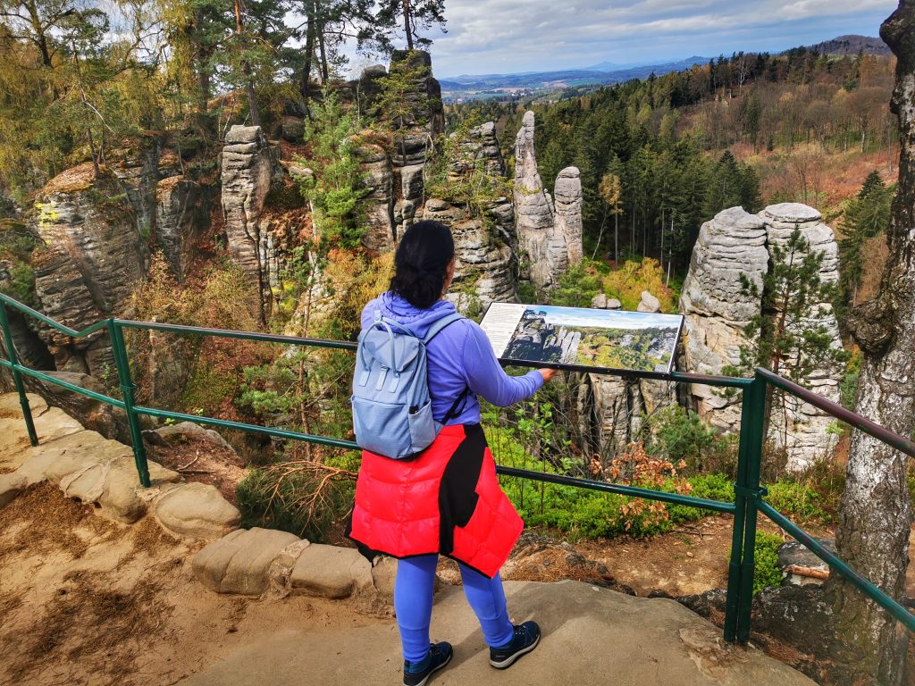 Senderismo en las ciudades de piedra de República Checa.