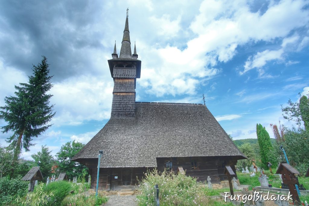 Ruta camper por las iglesias de madera, Rogoz